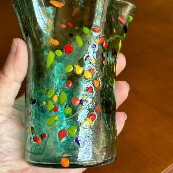 Murano Style Confetti Ruffle
Rim Art Glass Vase R Makers Mark
5" Tall - Picture 9 of 12